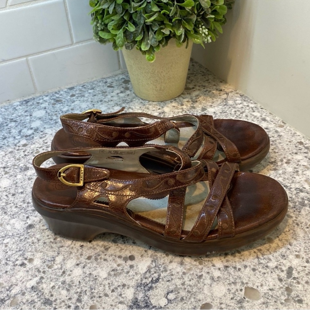 Ariat Brown Leather Chunky Strappy Women's Sandals Size 8